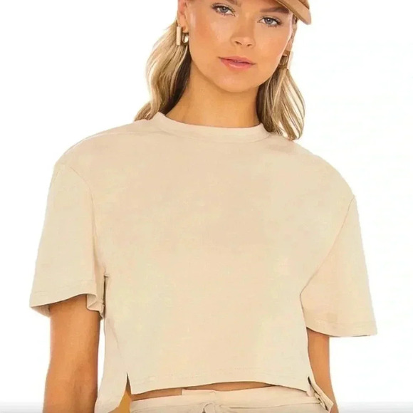 Superdown Kayla Tee - Picture 1 of 7